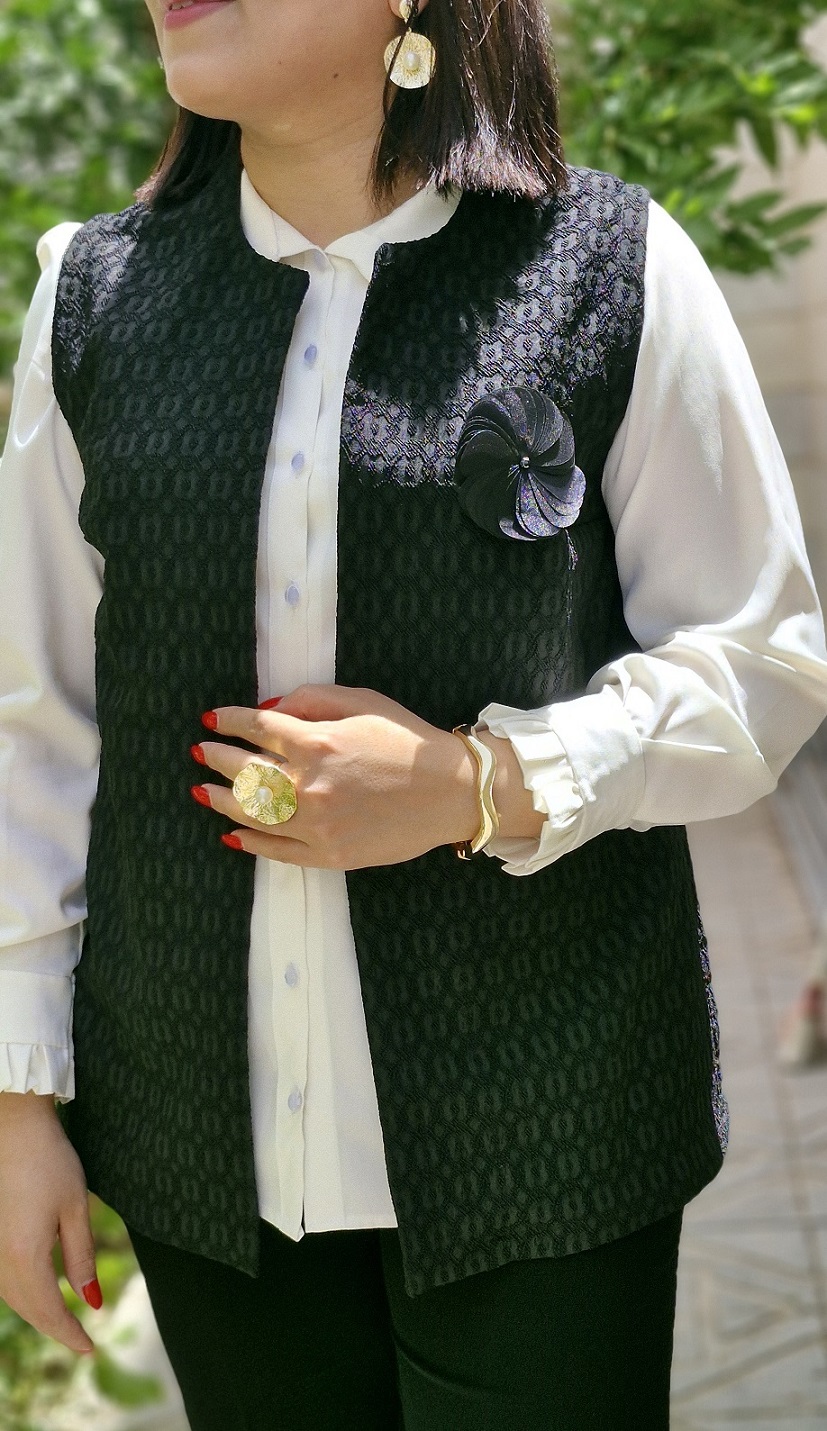 وست زیبای شکیل